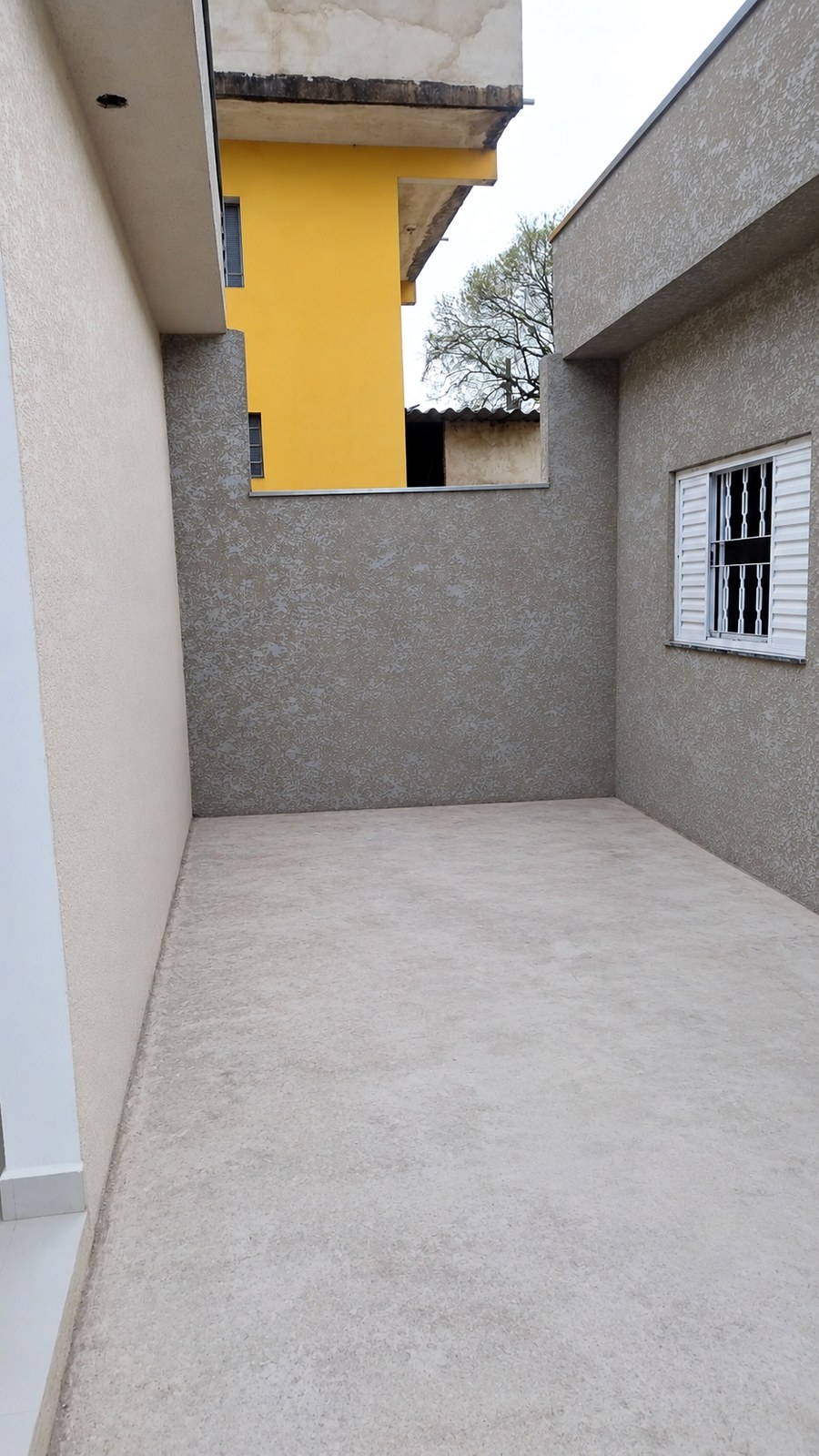Quintal da casa, já concluído